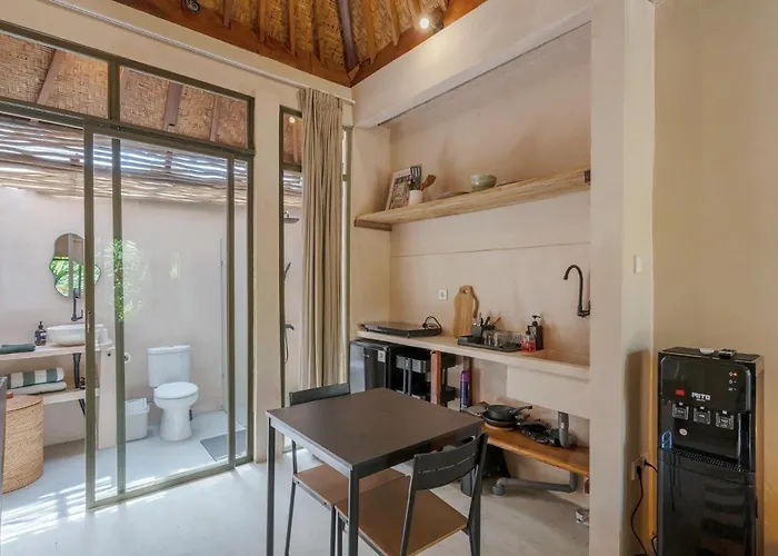 Tiny Tropical House * チャングー